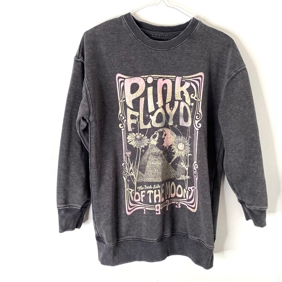 Pink Floyd Tops - 💲⬇️ Pink Floyd M/L Crew Neck Sweatshirt The Dark Side of The Moon 1973 Official